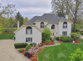 4 Enclave Ct, Burr Ridge, IL 60527