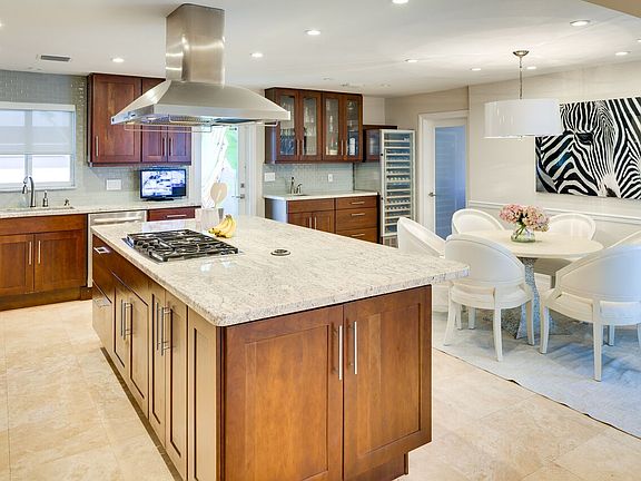 Open Kitchen