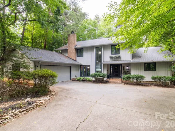 5 Oak Leaf Rd, Clover, SC 29710
