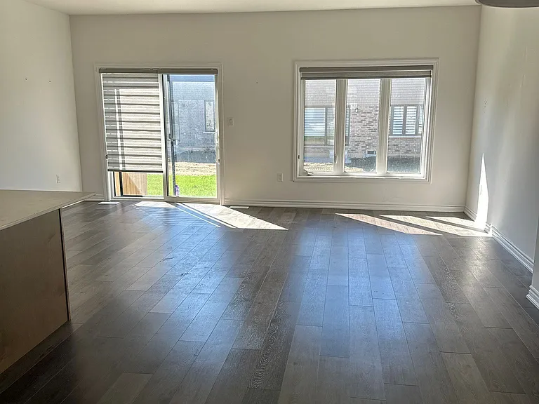53 June Callwood Way — Photo 6