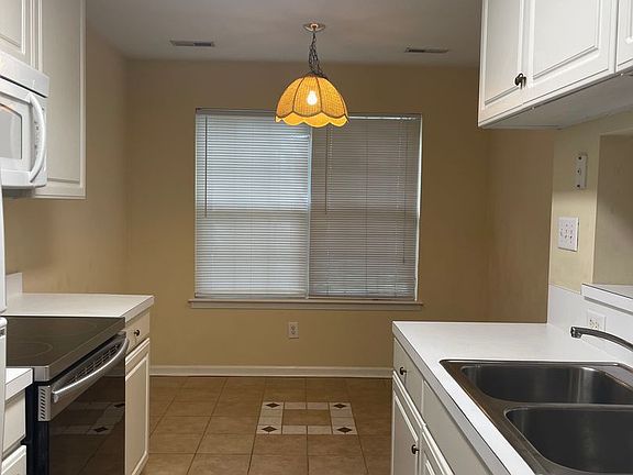 2nd image of 705 Broad Bay Cv