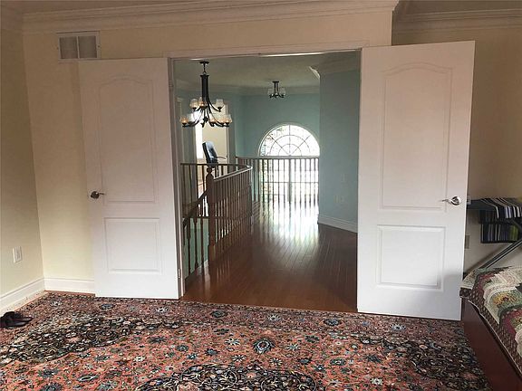 5th image of 2322 Woodridge Way