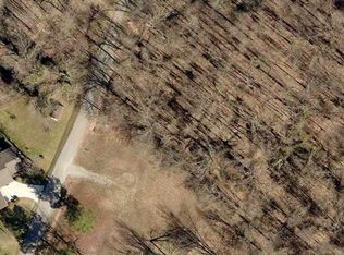 220 Skylark Dr, Paducah, KY 42001