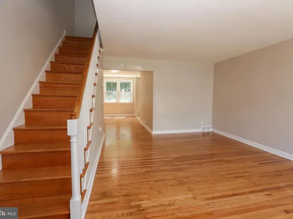 607 Briarcliff Rd, Upper Darby, PA 19082