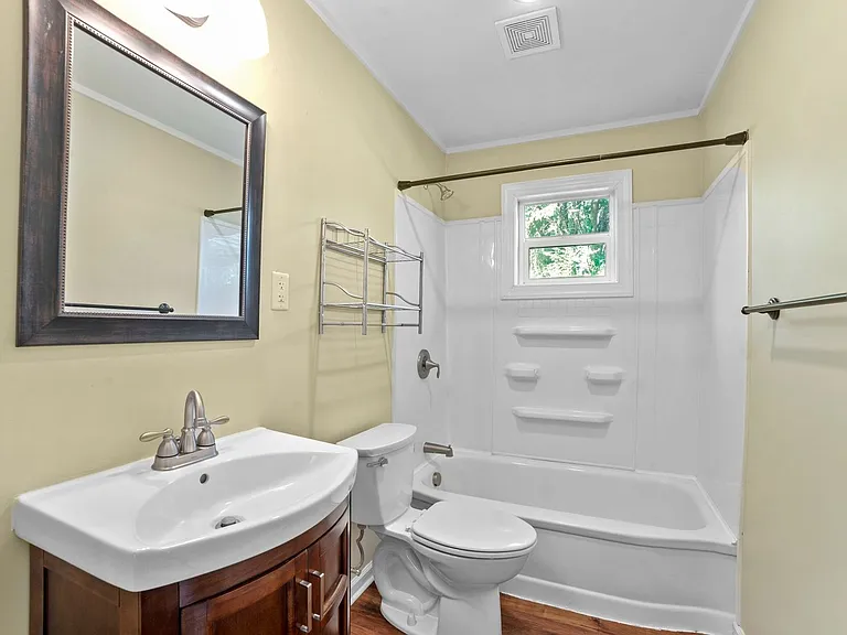 400 Sandy Point Rd — Photo 11