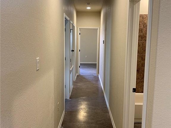 4th image of 379 Joanne Loop #B