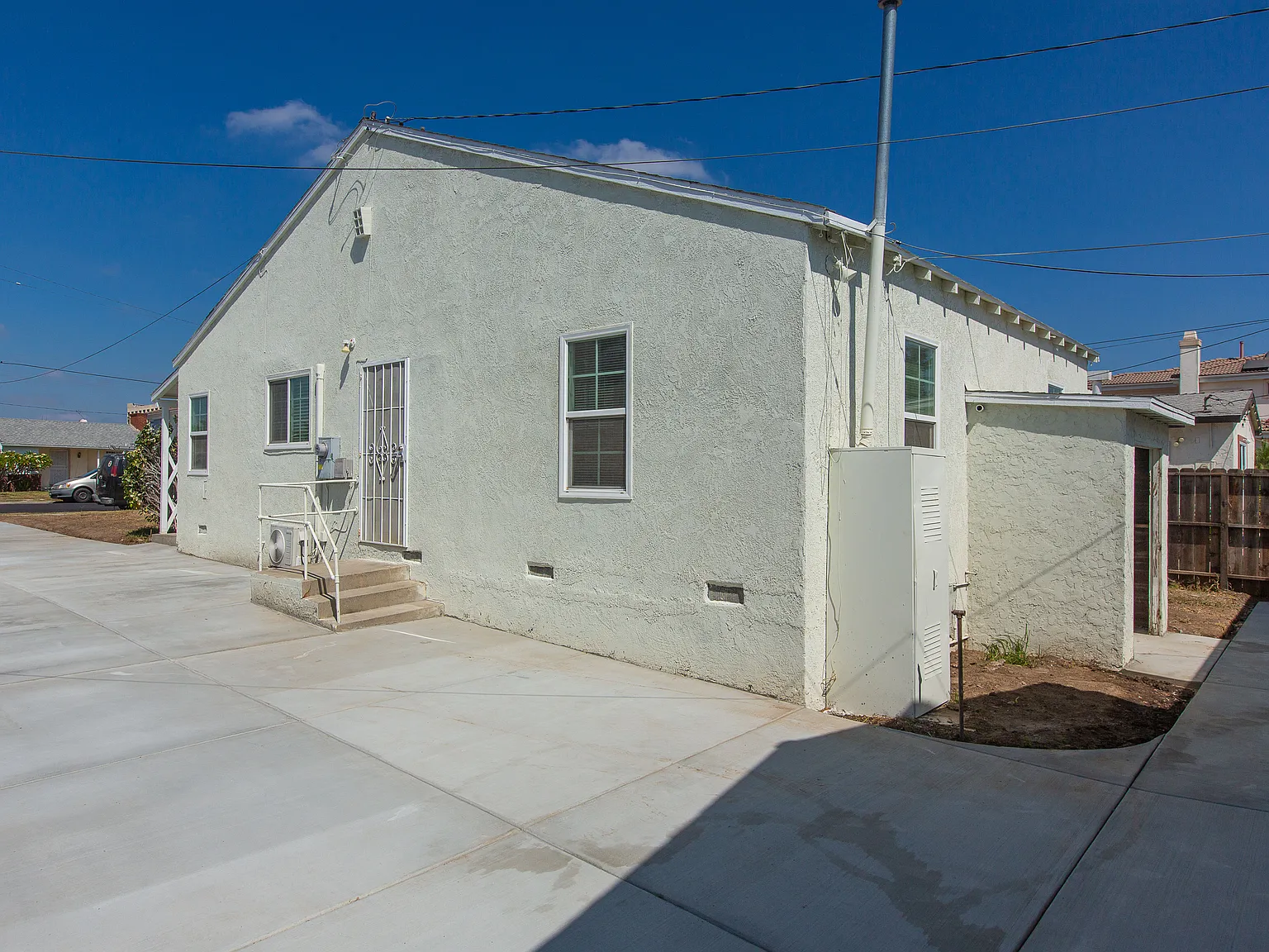 2 bed, 620 sqft, $2,500 — Photo 2