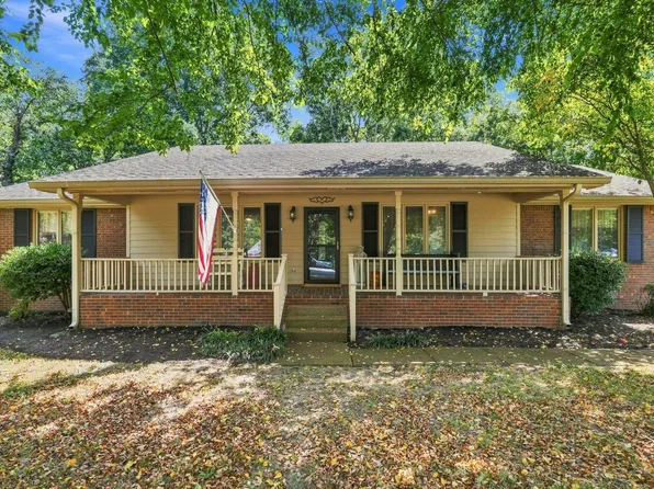 356 View Ridge Dr, Goodlettsville, TN 37072