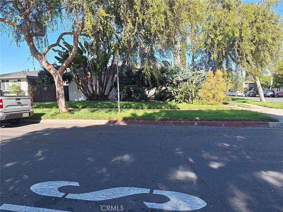 1st image of 2751 Sonoma St