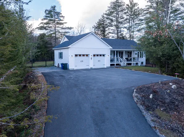 9 Young Road, Lisbon, ME 04250
