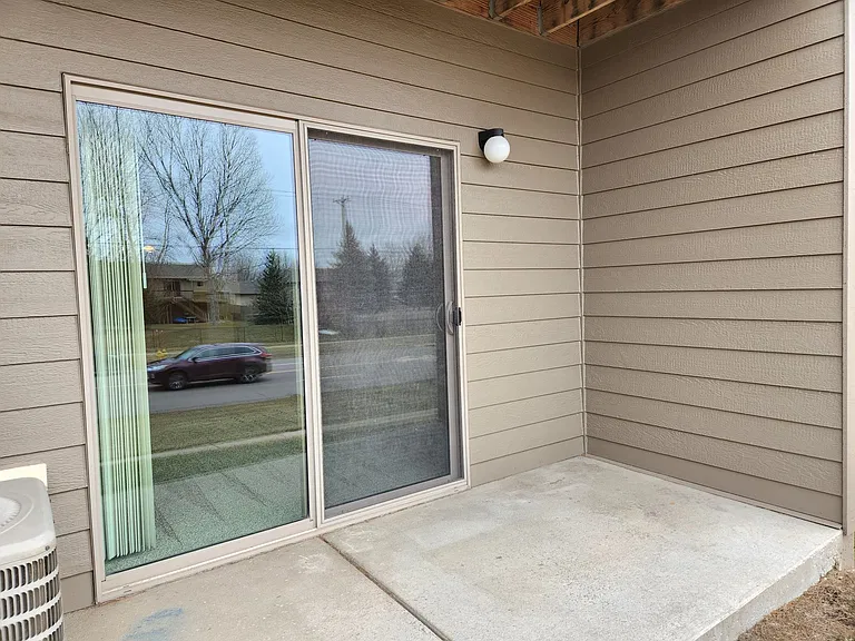 Sunrise Apartments — Photo 7