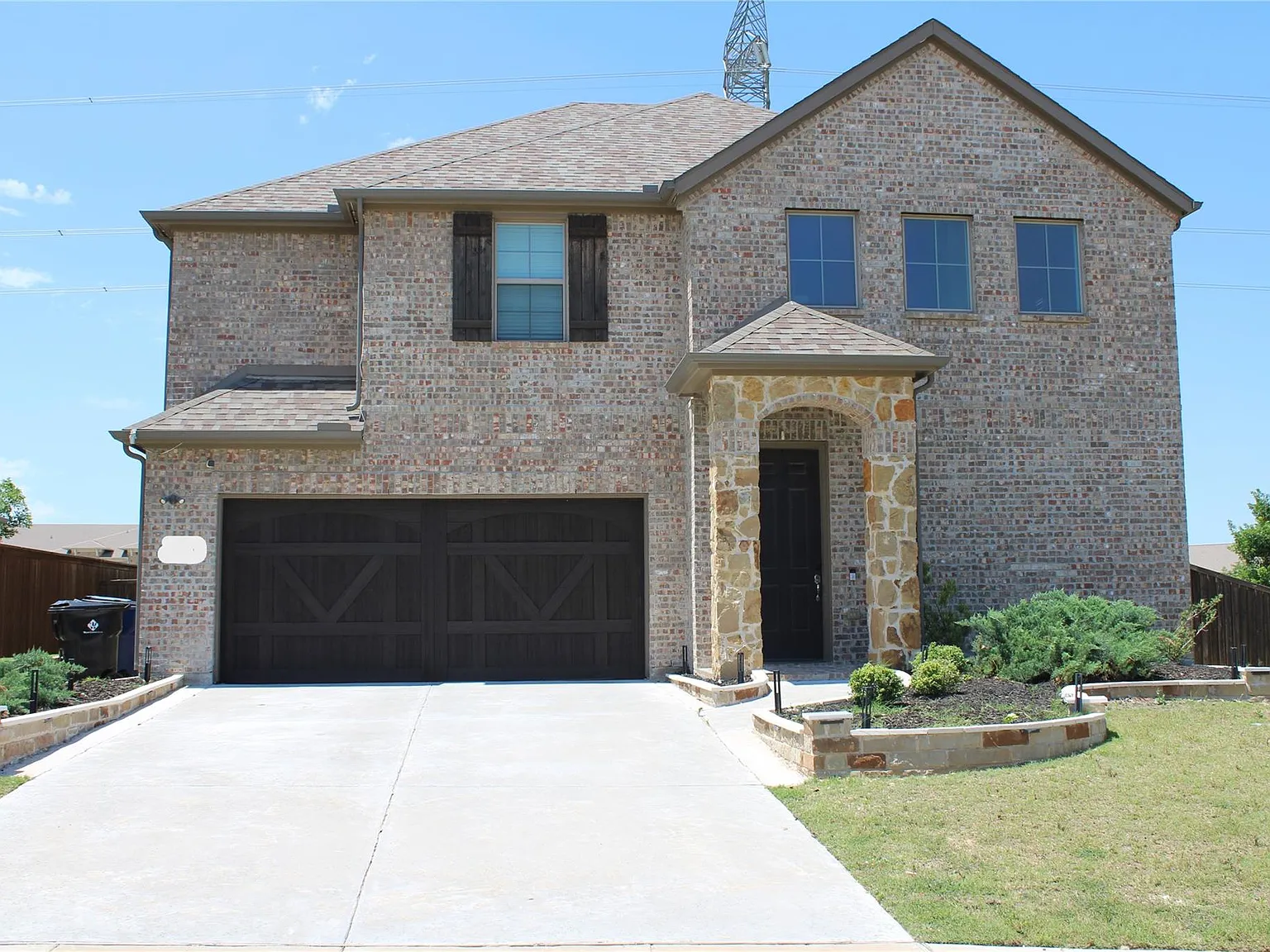 4 bed, 3.5 bath, 2539 sqft, $3,500 — Photo 1