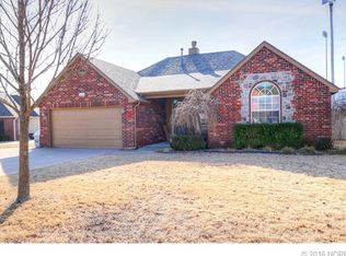 8140 Silverado Rd, Claremore, OK 74019