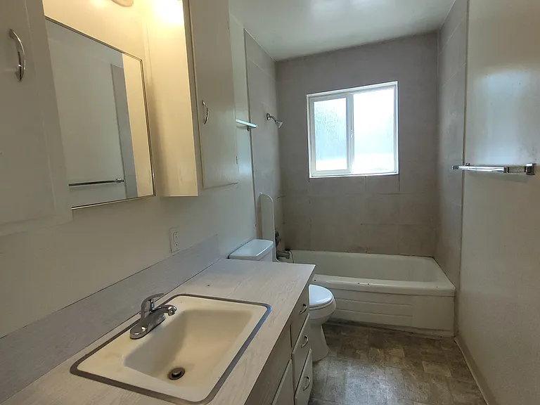 1211 W Martin St — Photo 6