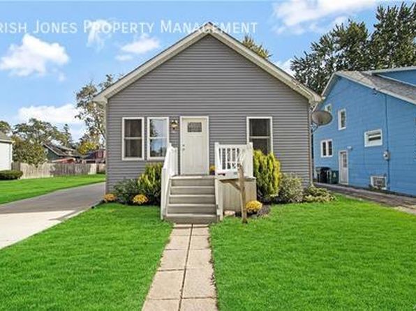 77 Porter Ave