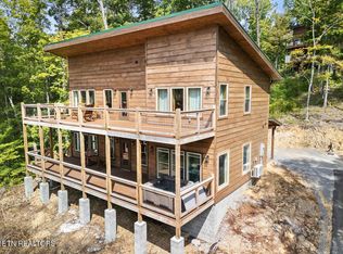 2932 Ginas Way, Sevierville, TN 37862