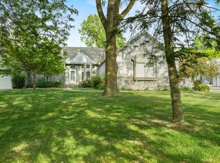 5686 Bayonne Ave, Haslett, MI 48840