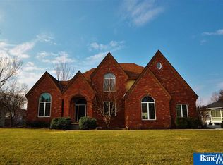 2219 Ridgeline Dr, Lincoln, NE 68512