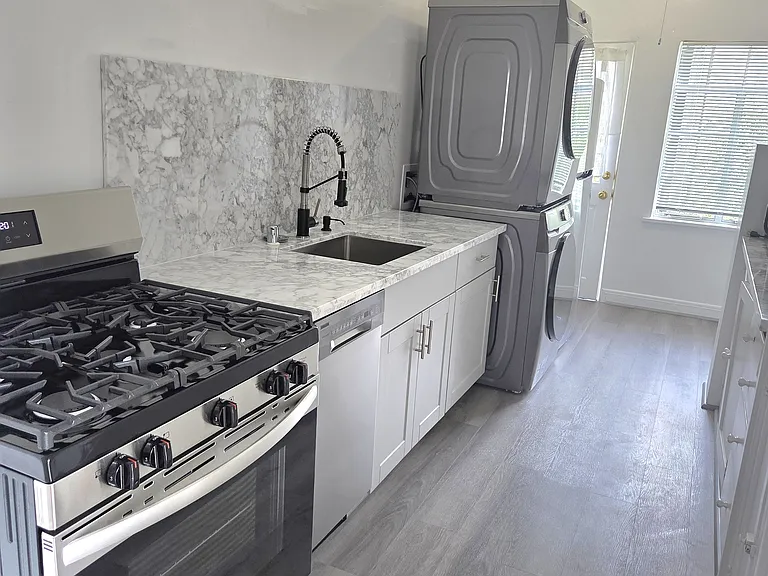 1535 Shattuck Ave #4 — Photo 6