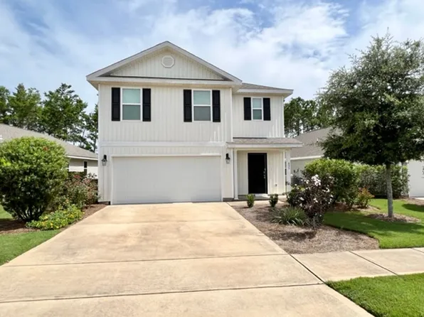 635 Earl Godwin Rd, Freeport, FL 32439