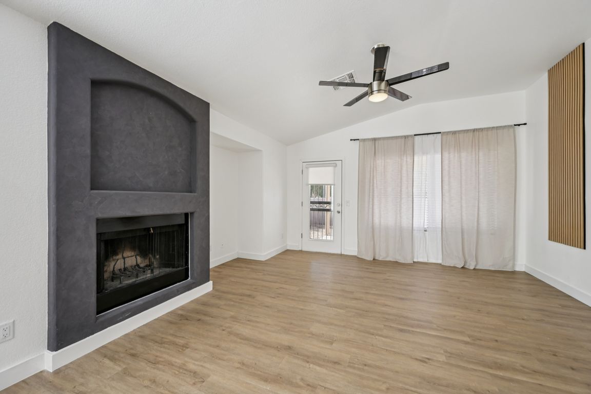 next background image