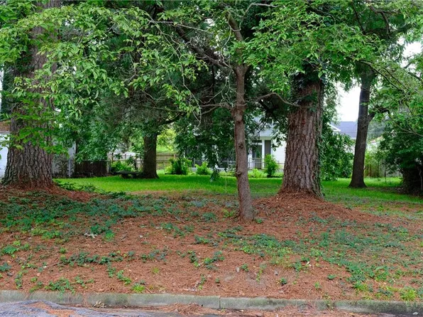 3913 South St, Portsmouth, VA 23707