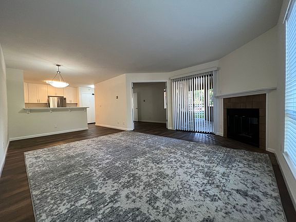 5th image of 39059 Guardino Dr APT 105