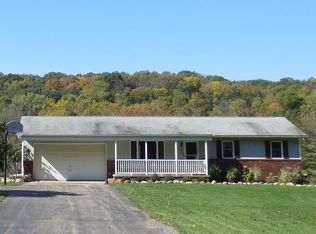 8726 Overton Rd, Burbank, OH 44214