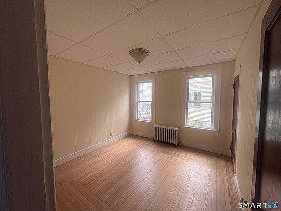 4th image of 51 Lyon St APT 1
