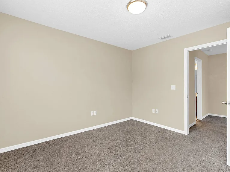 1422 Saffron Trl — Photo 26