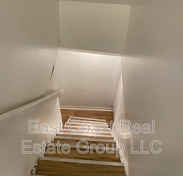 316 N High St — Photo 19