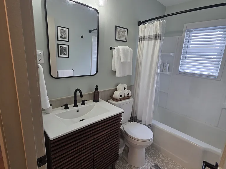 915 Mackow Dr — Photo 12