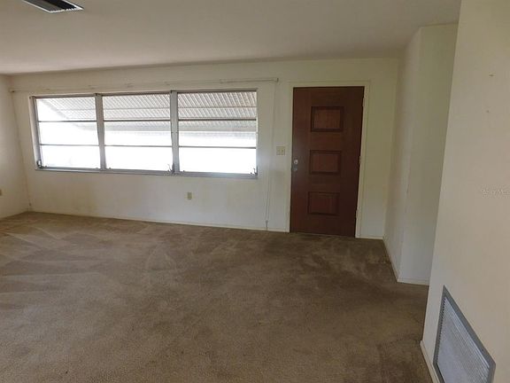 4th image of 1724 Starlight Dr
