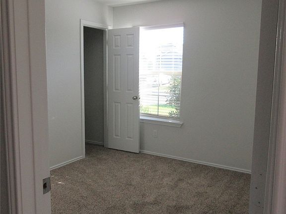 5th image of 544 Taggart Trl