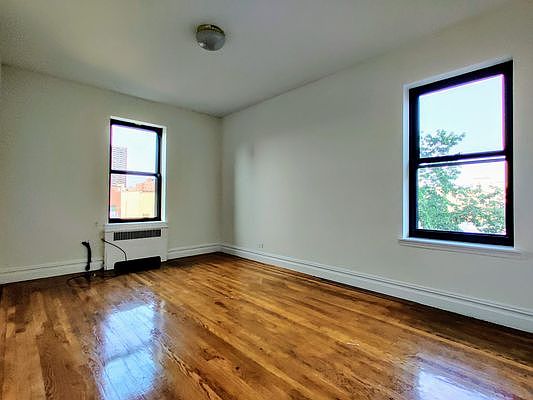 4th image of 101 E 116th St #E5