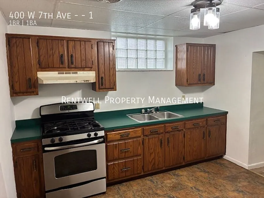 Building Photo - 400 W 7th Ave #1
