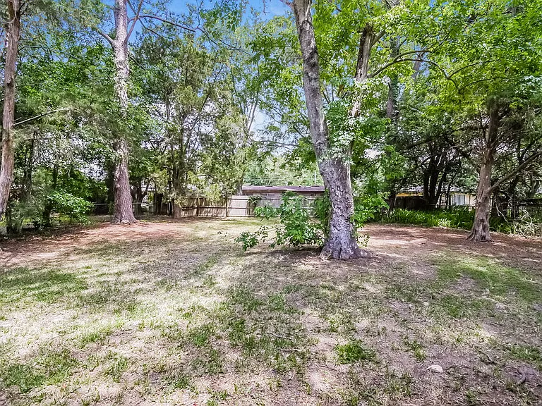 7563 Patrice Ct — Photo 15