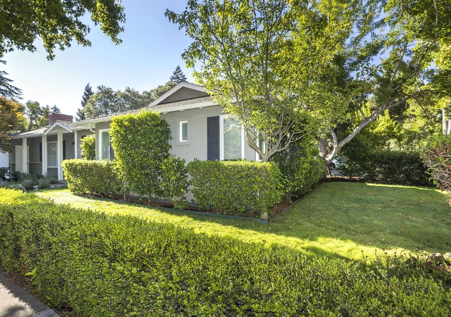 Wonderfully Updated 3 Bed, 2 Bath Home in the Willows — Photo 2