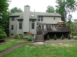 204 Quakerbridge Ct, Moorestown, NJ 08057