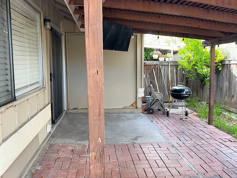 2897 Casey St #B — Photo 6