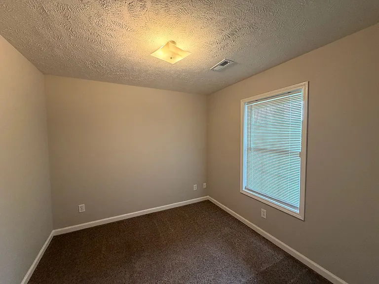 7003 Clara Ct — Photo 12