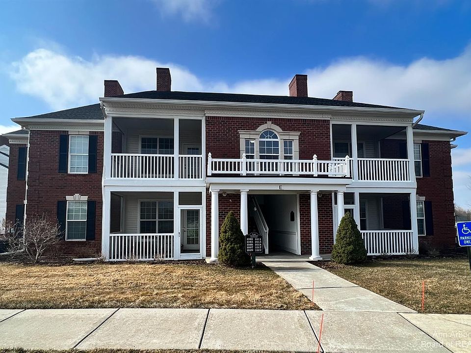 1st image of 1007 E Summerfield Glen Cir
