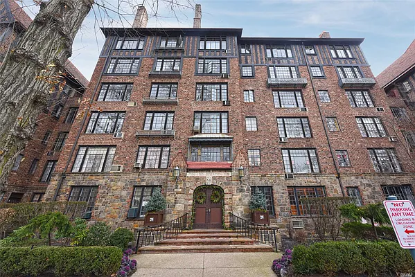 Sold by Exit Kingdom Realty | media 18