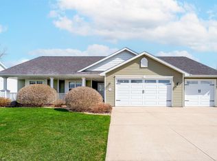 W7268 Dover Ct, Greenville, WI 54942