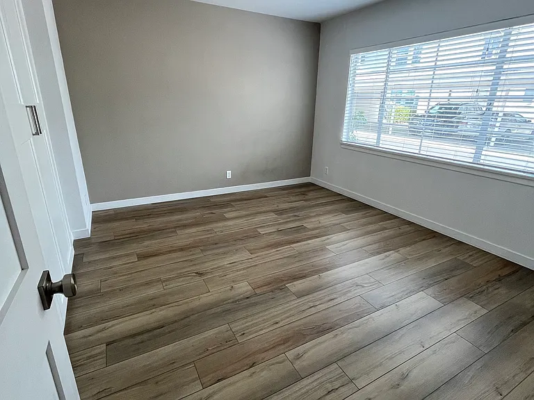 419 S Rexford Dr #2 — Photo 29