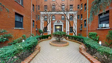 Sold by Thomas Lipovetsky, LREB