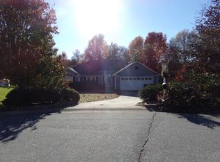 1156 Forrest Ridge Dr NW, Concord, NC 28027