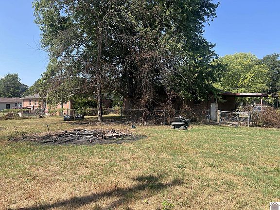 2nd image of 128 Wyondotte Way