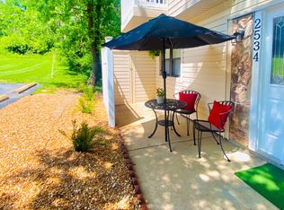 2534 Bluff View Dr, Fenton, MO 63026