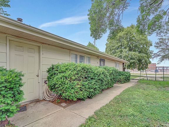 3rd image of 6635 Burlington Ave